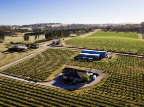 Grenache House with Beautiful Vineyard Views